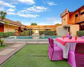 Jps Residency & Hospitality Services - Manesar - Pool