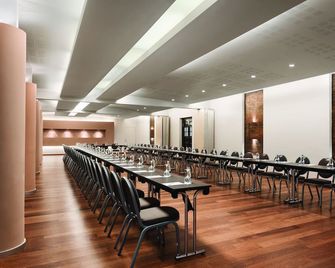 Ramada Plaza by Wyndham Bucharest Convention Center - Bukareszt - Sala konferencyjna