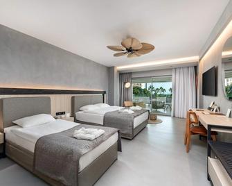 White City Resort Hotel - Alanya - Bedroom