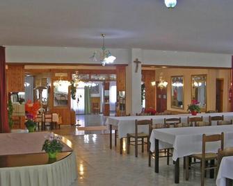 Hotel Smeraldo - Isola Rossa - Ресторан