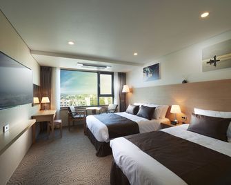 Benikea Jungmun Hotel - Seogwipo