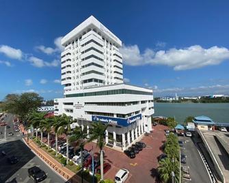 Muar Traders Hotel - Muar - Building