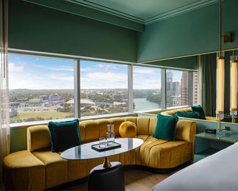 W Austin - Austin - Quarto
