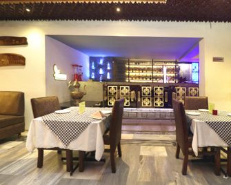Hotel Chevron International Ludhiana - Ludhiāna - Restaurant