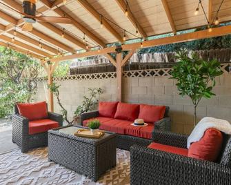 Majestic Hideaway • BBQ • Tesla Charger: w/ 3 Bedrooms, 2 Full Baths, Smart Home, Music Lounge, Ample Parking, and a Garden Patio - San Gabriel - Patio