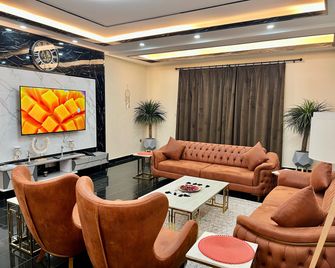 Colony Club Resort & Casino (The old Palm Spring Resort) - Monrovia - Lounge