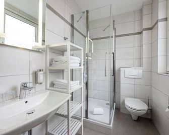 Hotel Das Junior by Max 70 - Salzburgo - Baño