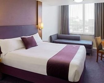 Premier Inn Bromsgrove Central - 布羅姆斯格羅夫 - 臥室