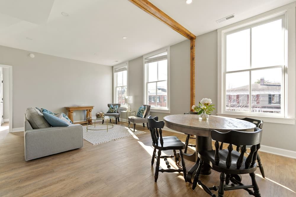 Newly restored apartment in the heart of Chestertown - Chestertown - Dining room