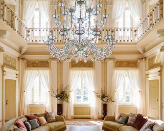 Passalacqua - Moltrasio - Lobby