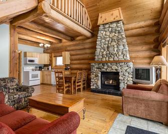 Wonderful Rockies Cabin Getaway For Hike Orski - Leanchoil - Sala de estar