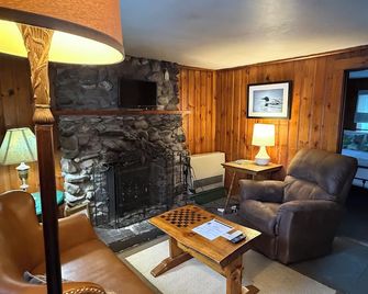 Cottage Place on Squam Lake - Holderness - Wohnzimmer