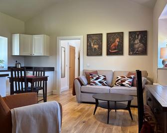 Apartment 473 - Kylemore - sleeps 2 guests in 1 bedroom - Renvyle - Living room