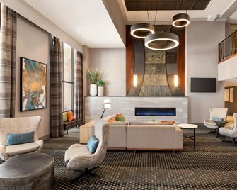 Holiday Inn & Suites Council Bluffs-I-29 By IHG - Council Bluffs - Lounge