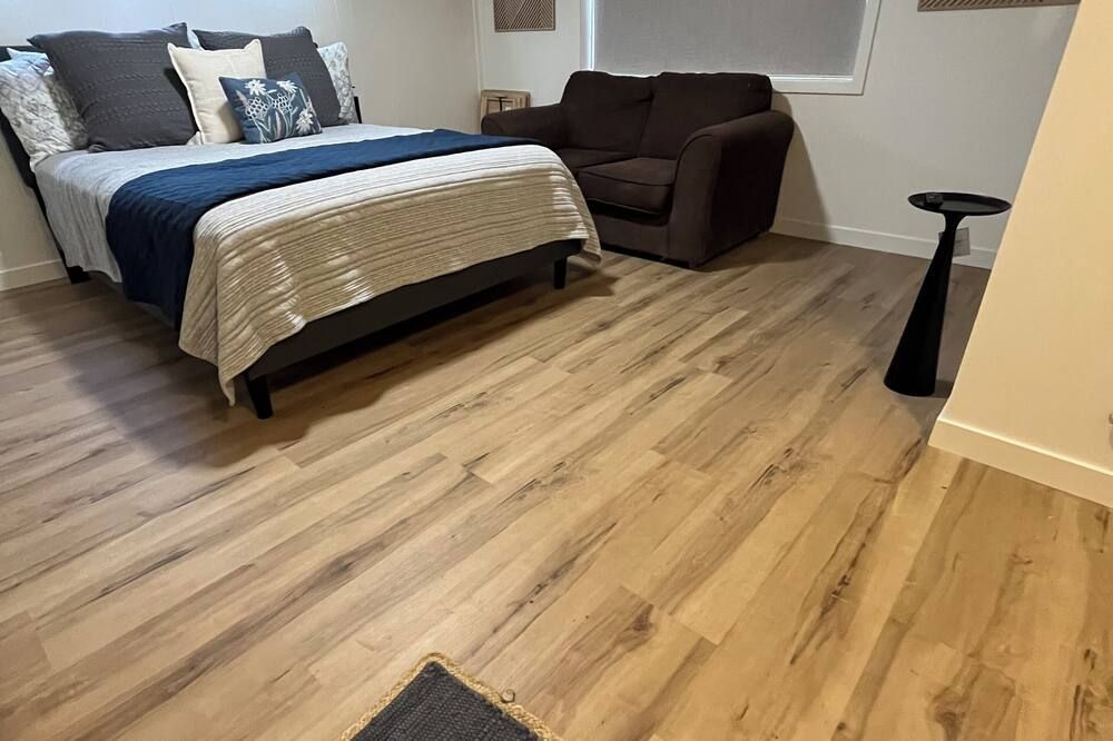 Clean, Private Studio Apartment in a Great Location near EAC - Thatcher