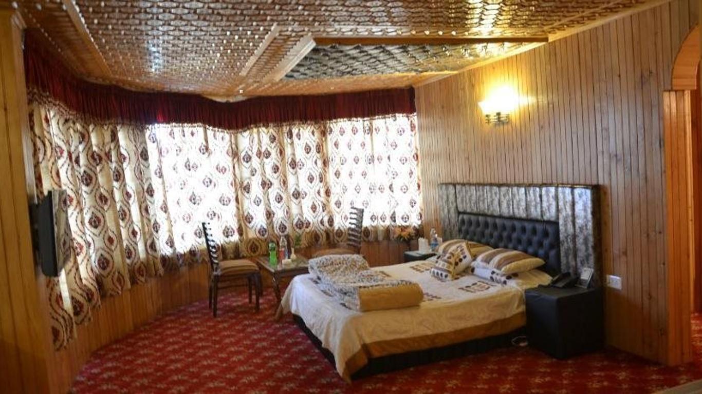 Hotel Hilltop