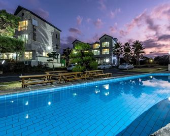 Sea Eco Beach - Jeju City - Pool