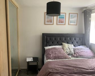 Lovely room in South London - Addington