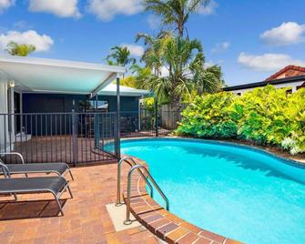 Sunyata Beach House Rainbow Beach - Rainbow Beach - Piscina