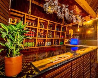 Cinnamon Airport Residencies - Katunayake - Bar