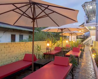 Relax Resort Angkor Villa - Siem Reap - Patio