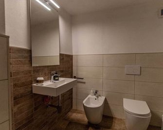 Sardinian Gallery Domus - Bosa - Salle de bain