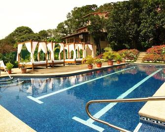 La Catalina Hotel and Suites - Santa Bárbara de Heredia - Pool
