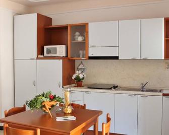 Appartamenti Mare Azzurro By Holiday Wor - Albissola Marina - Cucina