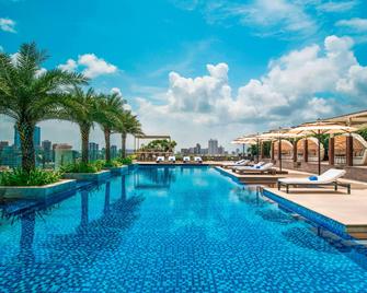 The St. Regis Mumbai - מומבאי - בריכה