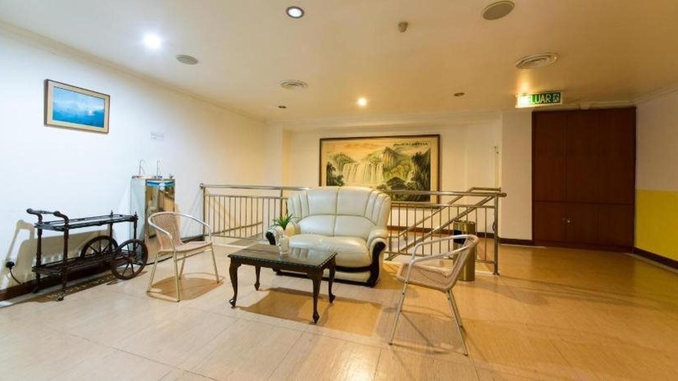 OYO 122 Hotel Chinatown 2