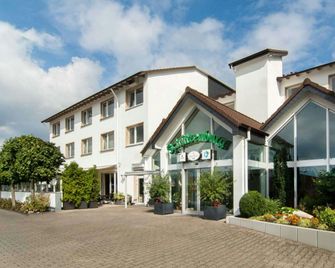 Hotel Schützenburg - Burscheid - Building