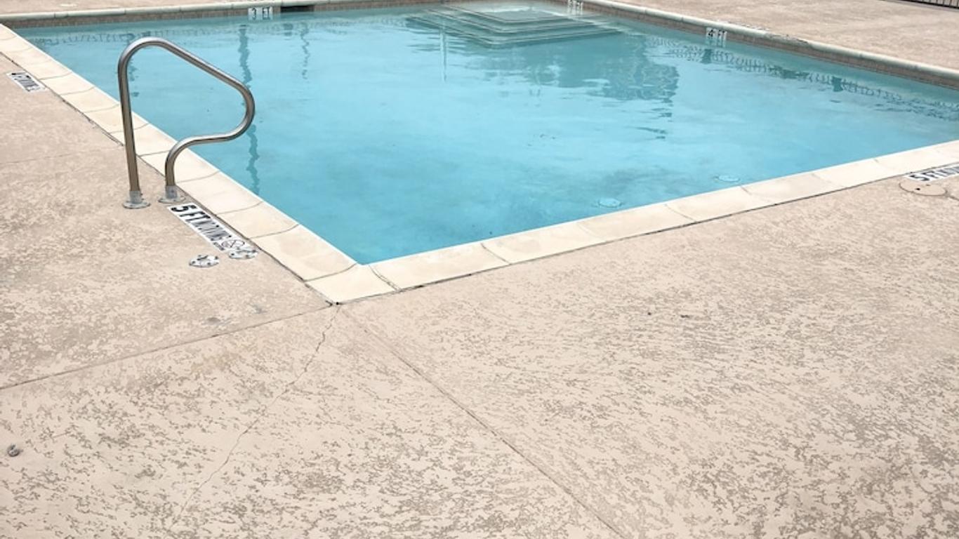 Whitesboro Inn & Suites