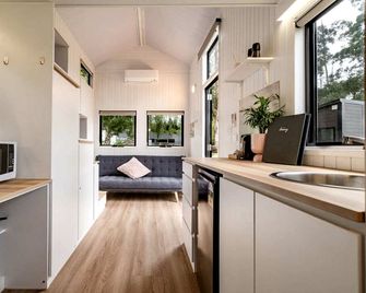 Tiny Glamping on a Farm Stay in Warragul South, Victoria - Warragul - Kuchyň