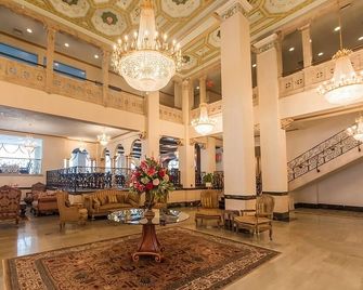 Your Urban Sanctuary: Unwind in Style in Downtown Tampa- 2 Rooms - Tampa - Reception