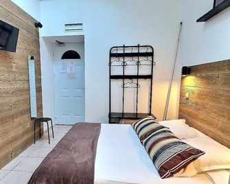 Atlantis Hôtel Mimizan Les Landes - Mimizan - Bedroom
