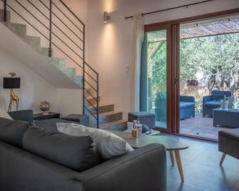 Villa Colombo - Bonifacio - Living room