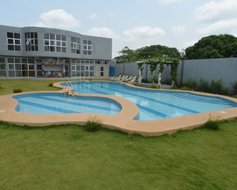 Jess Hotel Kpalimé - Kpalimé - Pool