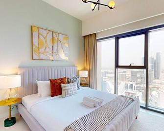 Burj Royale - One Bed on High Floor with City View - Garhoud