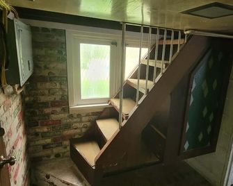 Cute 1-bedroom tiny house with AC in charming Lewisburg - Lewisburg - Trappen