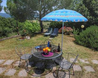 Beautiful Farmhouse in Casole D'elsa With Private Garden - Casole d'Elsa - Patio