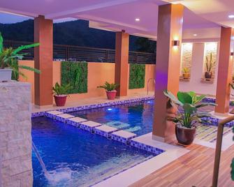 TJM Hot Spring Villa 2 with private swimming pool - Los Baños - Pool