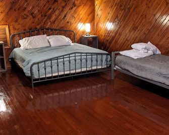 Large 4BR Buffalo Mountain Retreat in Williamson with pool, Ride to trails - Williamson - Habitación