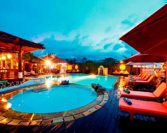 Bali Taman Lovina Resort & Spa Suites - Buleleng - Piscina