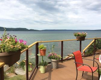 Pictured Rocks Bed And Breakfast - Munising - Balkon
