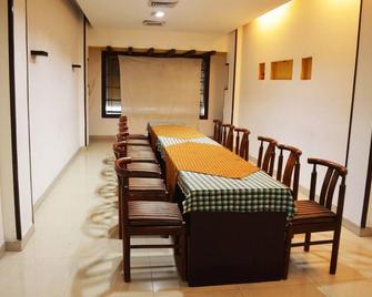 Hotel City Hub By Geostays - Jalandhar - Dining room