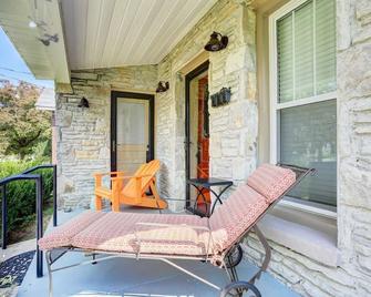 Stone Cottage Near The Downtown Square Of Fayetteville Tn - Fayetteville - Balcony