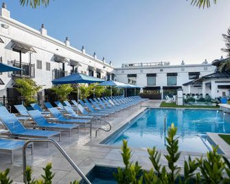 Club Level Suites At Inn On Fifth - Naples - Piscina