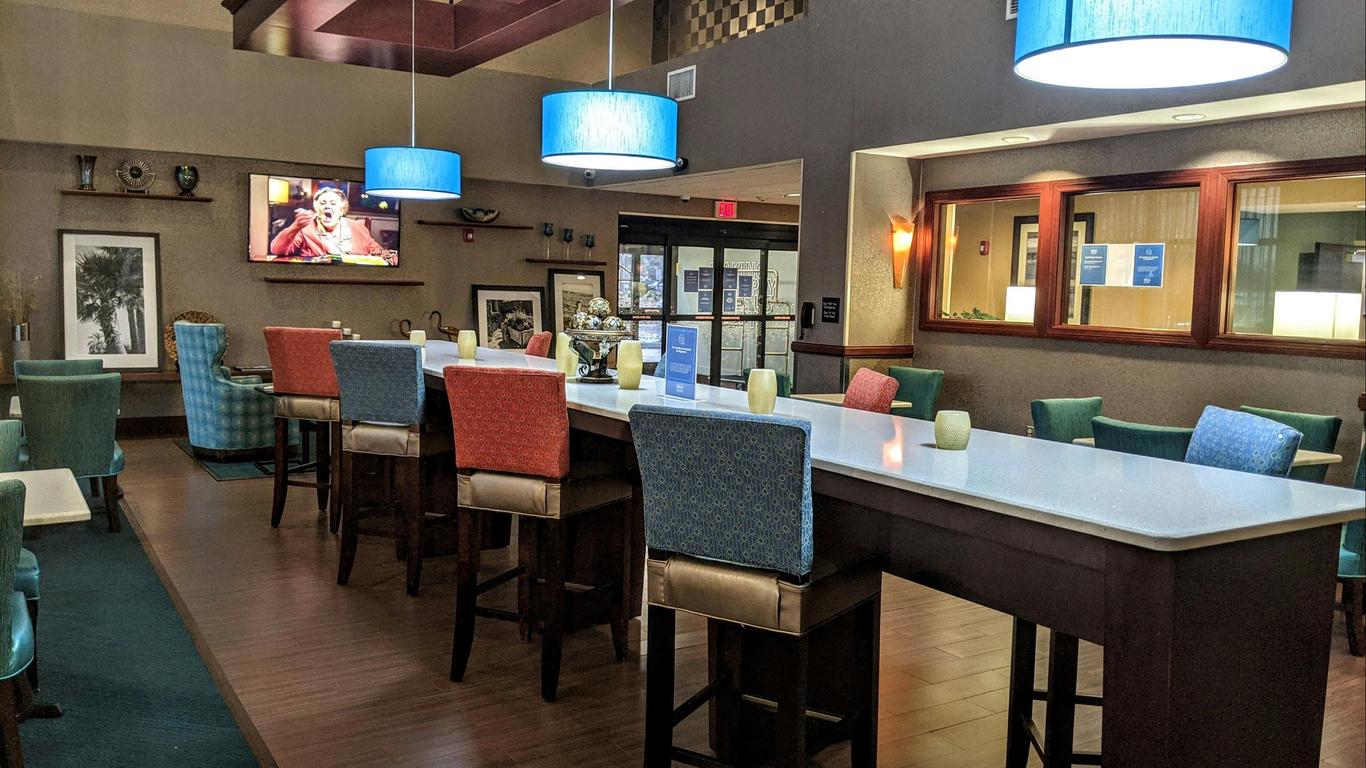 Hampton Inn & Suites Jacksonville-Beach Boulevard/Mayo Clinic Area