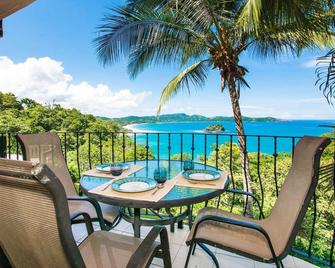 Dazzling Ocean Views From a Bluff in Flamingo - Magnificent Inside and out - Playa Flamingo - Balcón