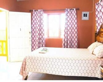Double rooms for rent in Crawford - Saint Elizabeth - Habitación